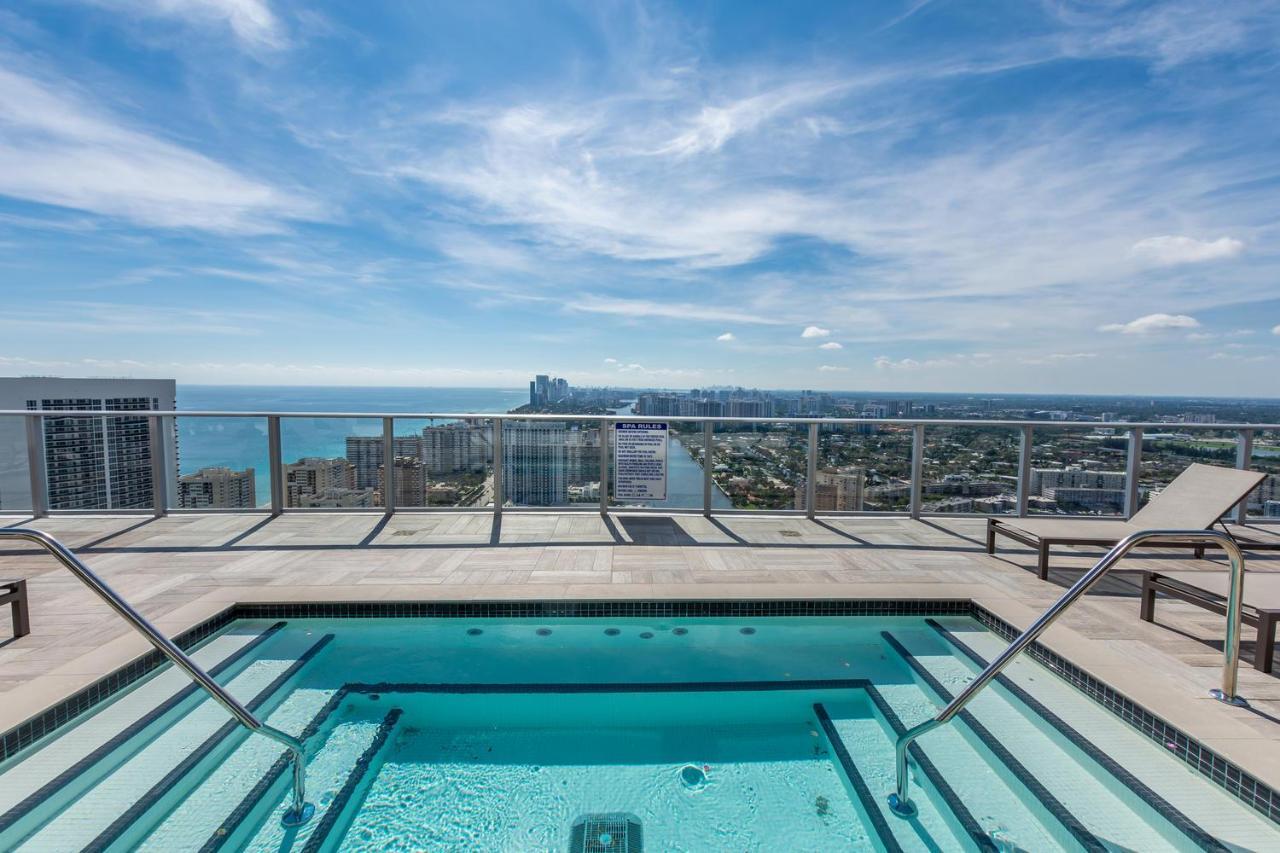 Espectacular Condo Esquina Beach House Hollywood Apartamento Luaran gambar