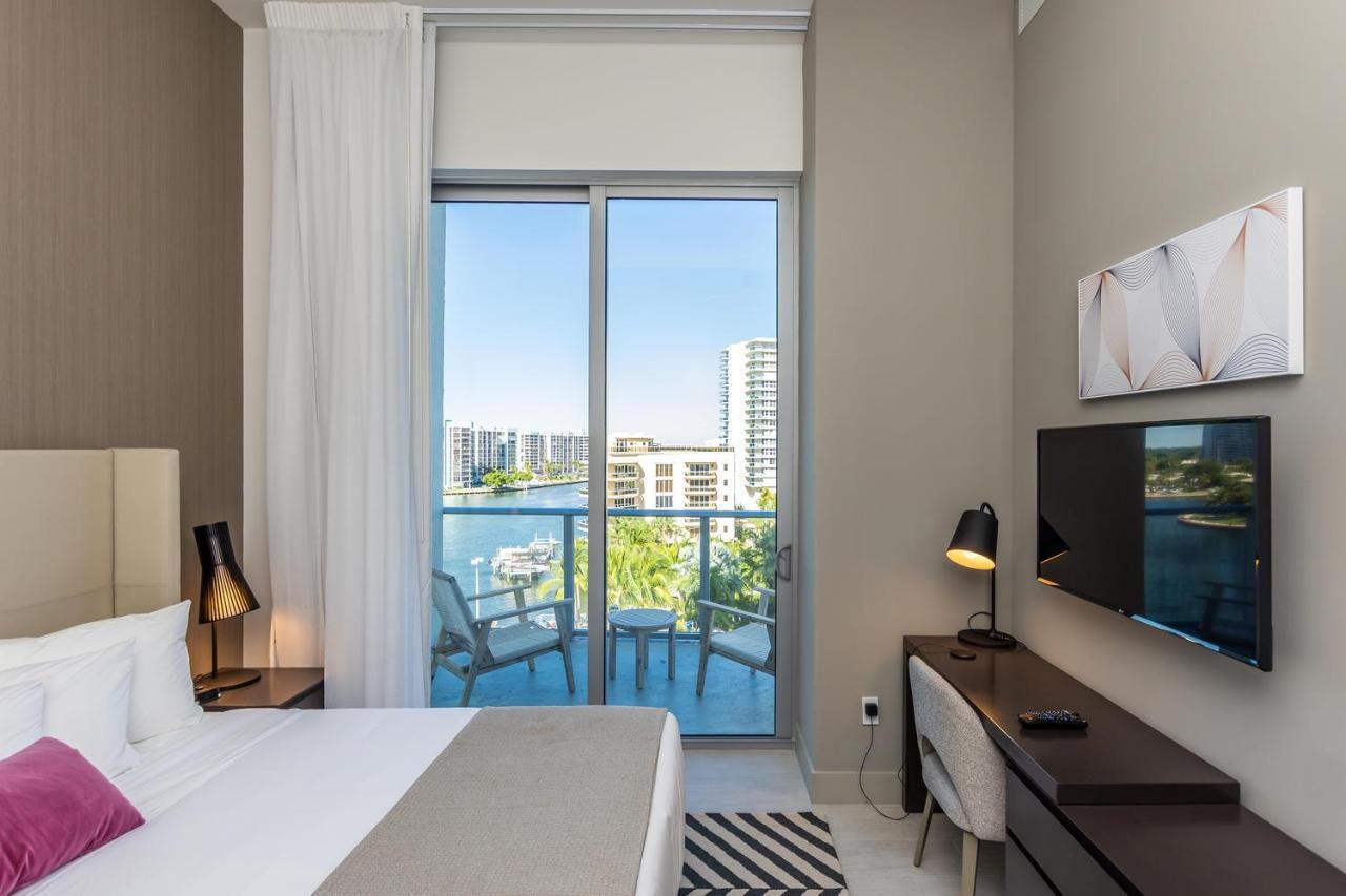 Espectacular Condo Esquina Beach House Hollywood Apartamento Luaran gambar