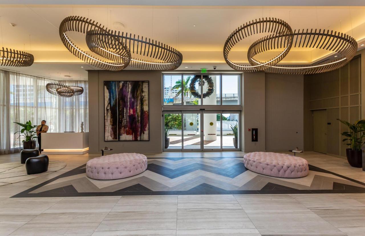 Espectacular Condo Esquina Beach House Hollywood Apartamento Luaran gambar