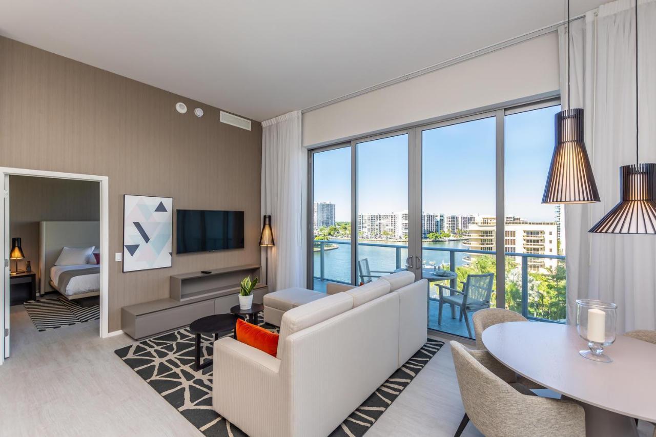 Espectacular Condo Esquina Beach House Hollywood Apartamento Luaran gambar